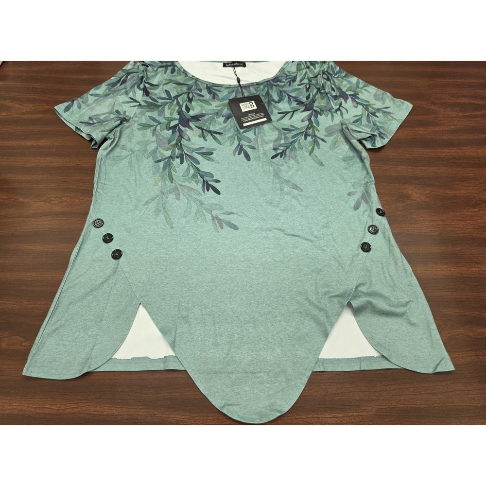 JustFashionNow Womens XL Mint Green Floral handkerchief Hem Tunic Top NWT